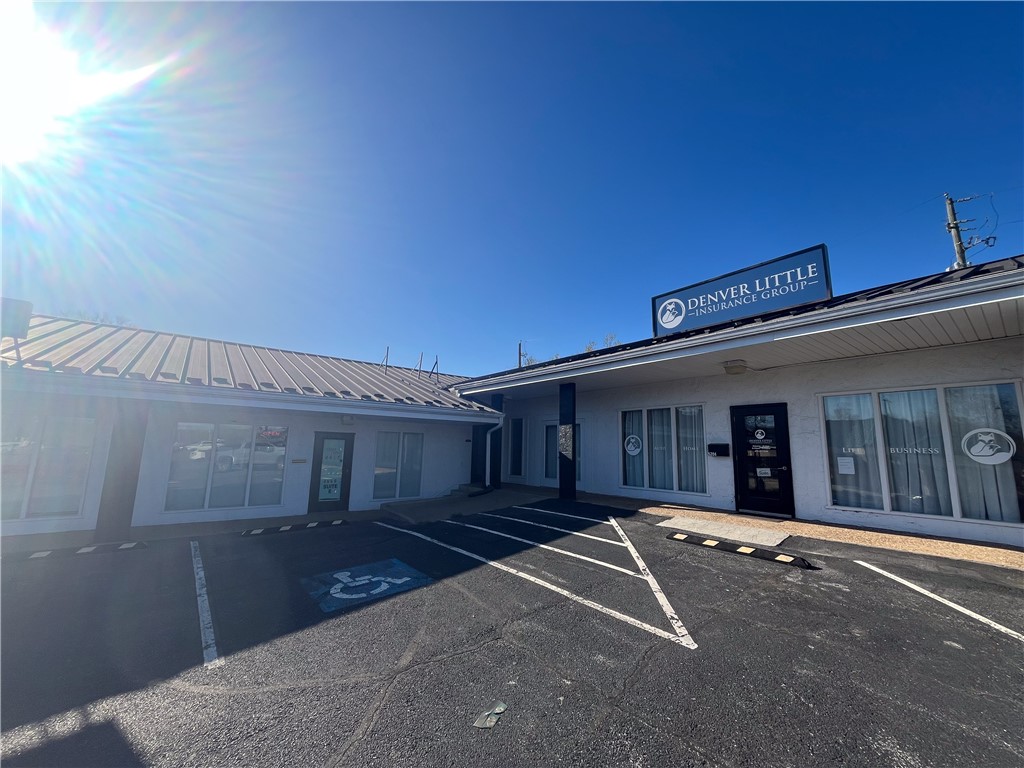 Springdale Outlots - Commercial Lease