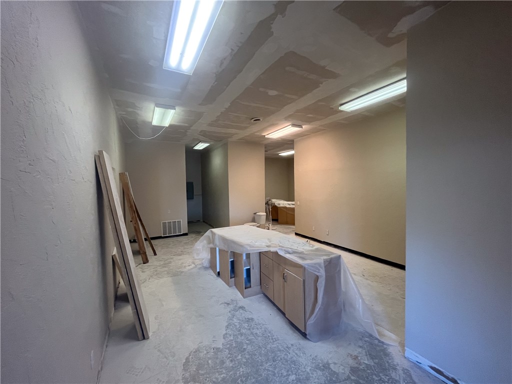 Springdale Outlots - Commercial Lease