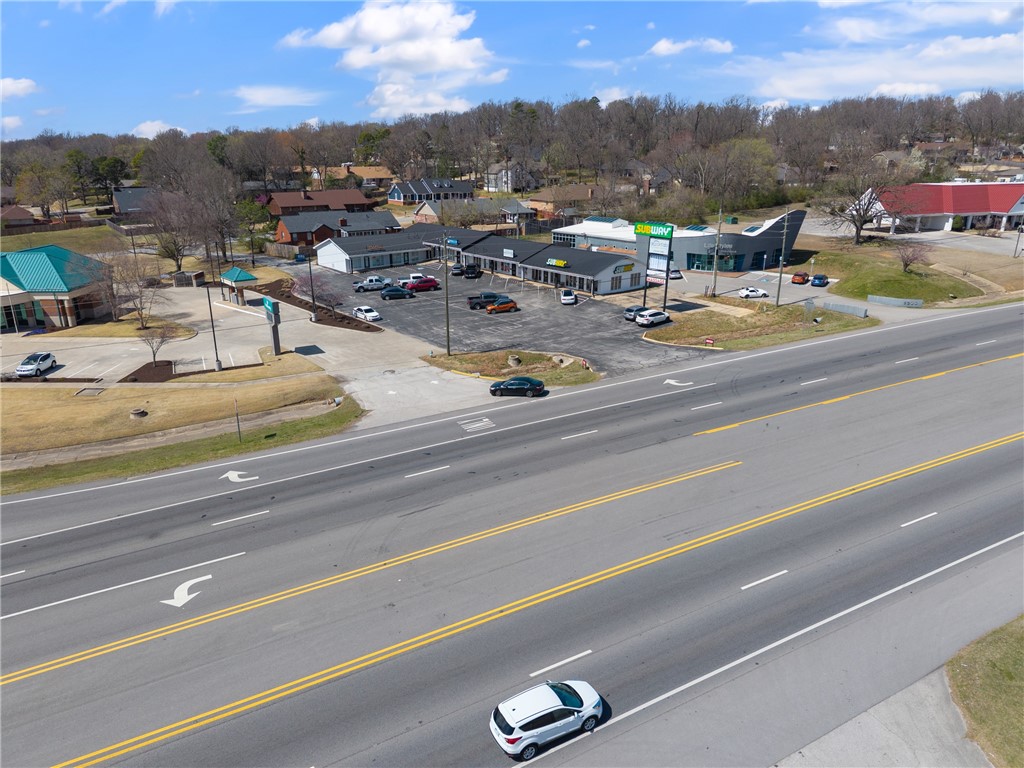 Springdale Outlots - Commercial Lease
