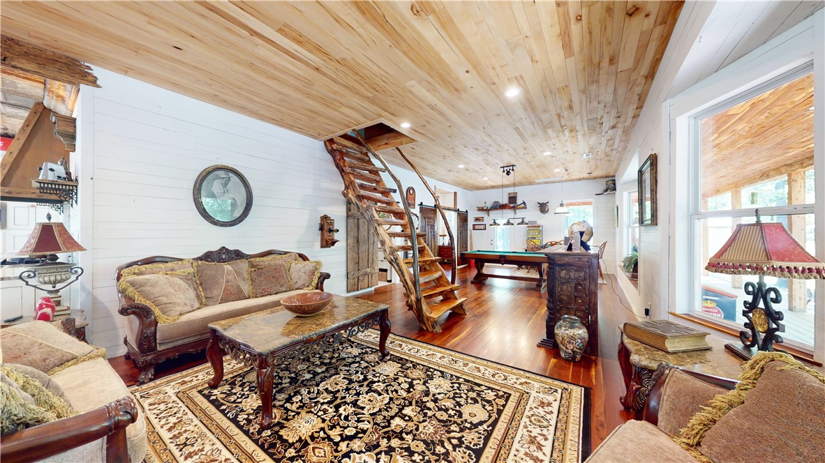 S-T-R:13-17-27 - Residential