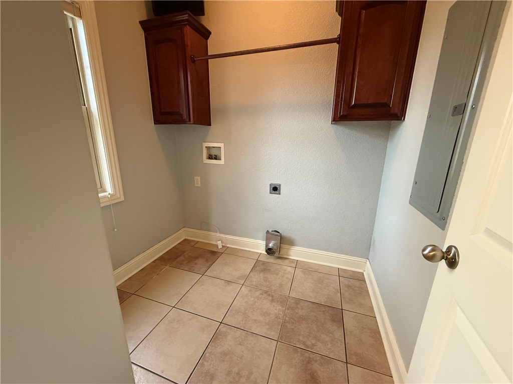 - - Residential Lease