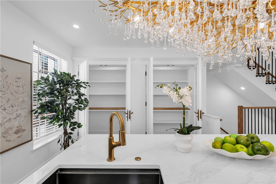 OAK ONE TOWNHOMES HORZ PROP REGIME-BENTO - Residential