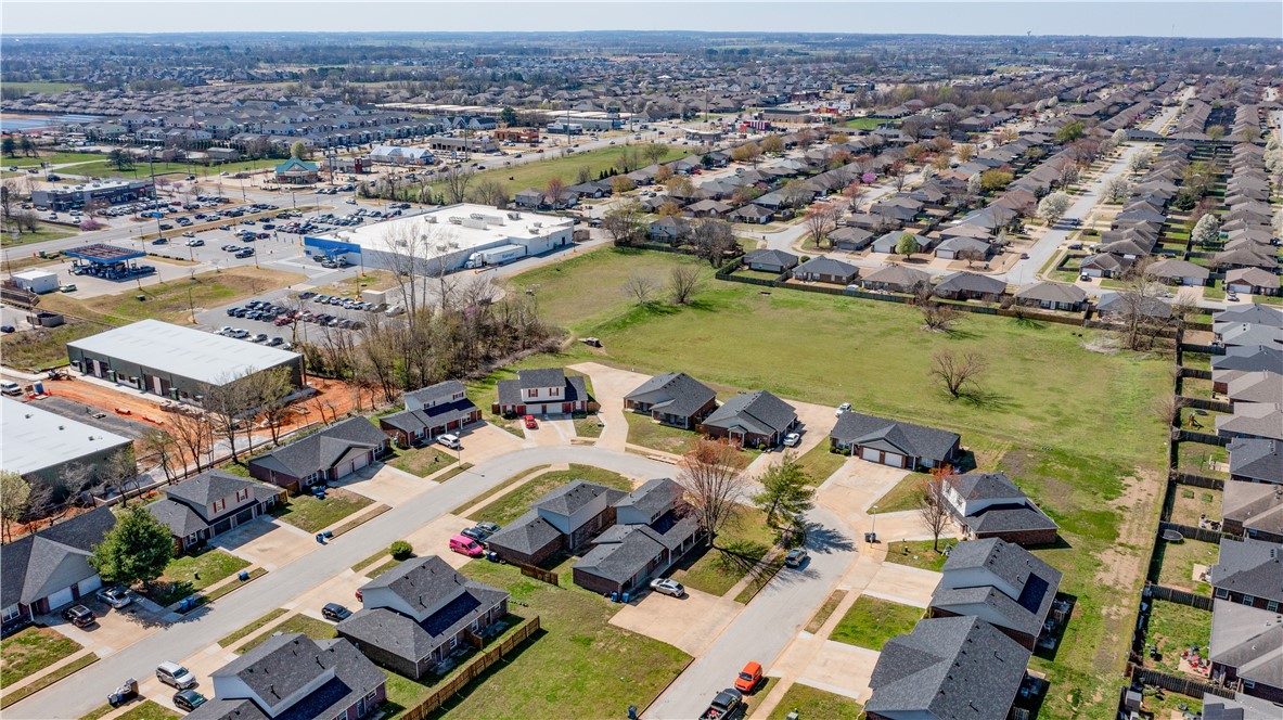 Carriage Square Sub Bentonville - Residential