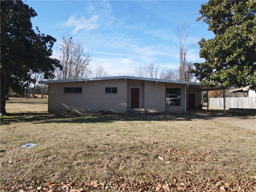 Introducing a captivating new listing within the city limits of Marshall, Arkansas. Nestled on a generous 2-acre+/- property, this charming home boasts a tranquil ambiance and offers immense potential for those seeking a contemporary living experience.
Step inside and discover a thoughtfully designed interior featuring 3 bedrooms and 1 bathroom. With a touch of modern flair, the home would be a wonderful starter home or rental investment property.
The spacious, level yard surrounding the property presents endless possibilities, whether you envision cultivating a flourishing garden or hosting delightful outdoor gatherings.
Convenience is at your fingertips with a covered carport, providing sheltered parking for your vehicle, and a convenient storage room attached to the carport, offering a practical solution for storing your belongings.
