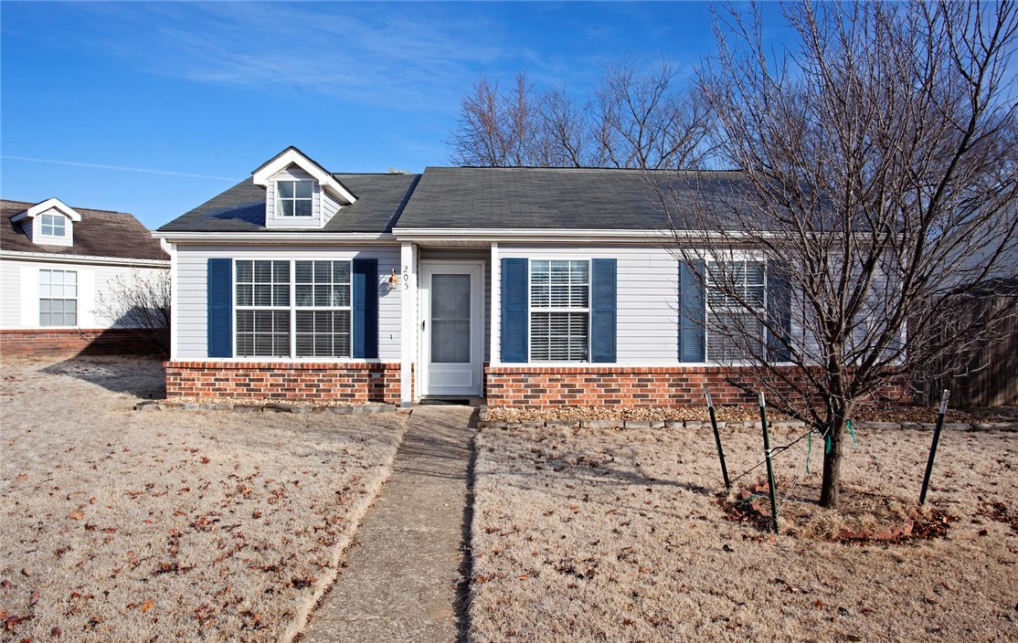 Newly remodeled 2 bedroom 2 bath home just minutes from home office and downtown Bentonville. Vinyl plank wood flooring throughout. Granite counters with beautiful subway tile backsplash, stainless appliances, 2 inch blinds. Patio with Pergola. Rear entry 2 car garage.