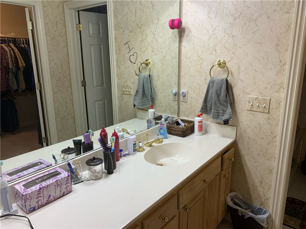 Meadowlands I & II - Residential Lease