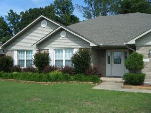 Beautiful house, Great Floor plan, Excellent condition in good neighborhood. Concrete driveway with 3 car garage. Patio in the backyard.