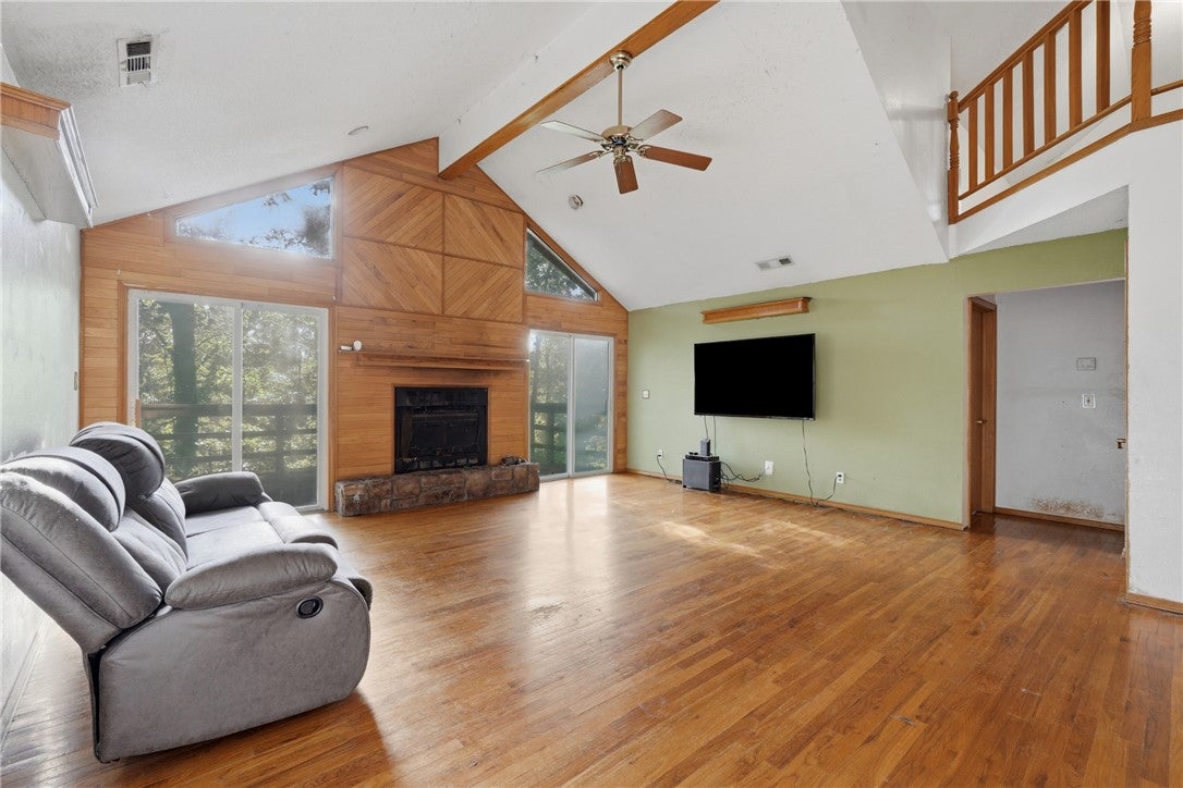 10095 El Camino Road