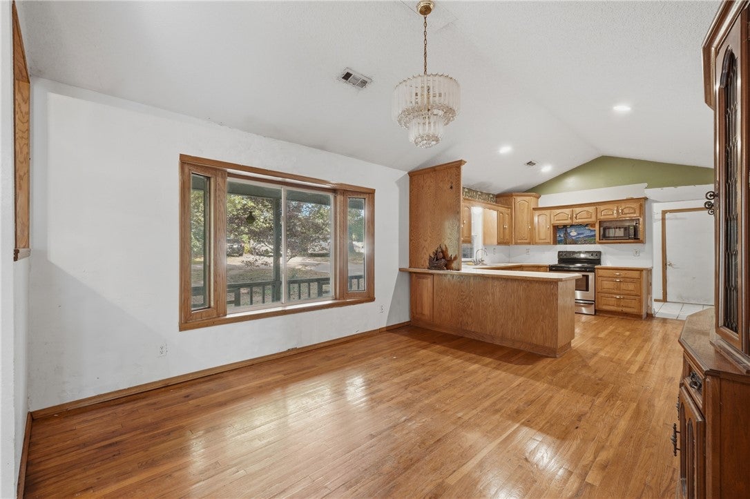 10095 El Camino Road