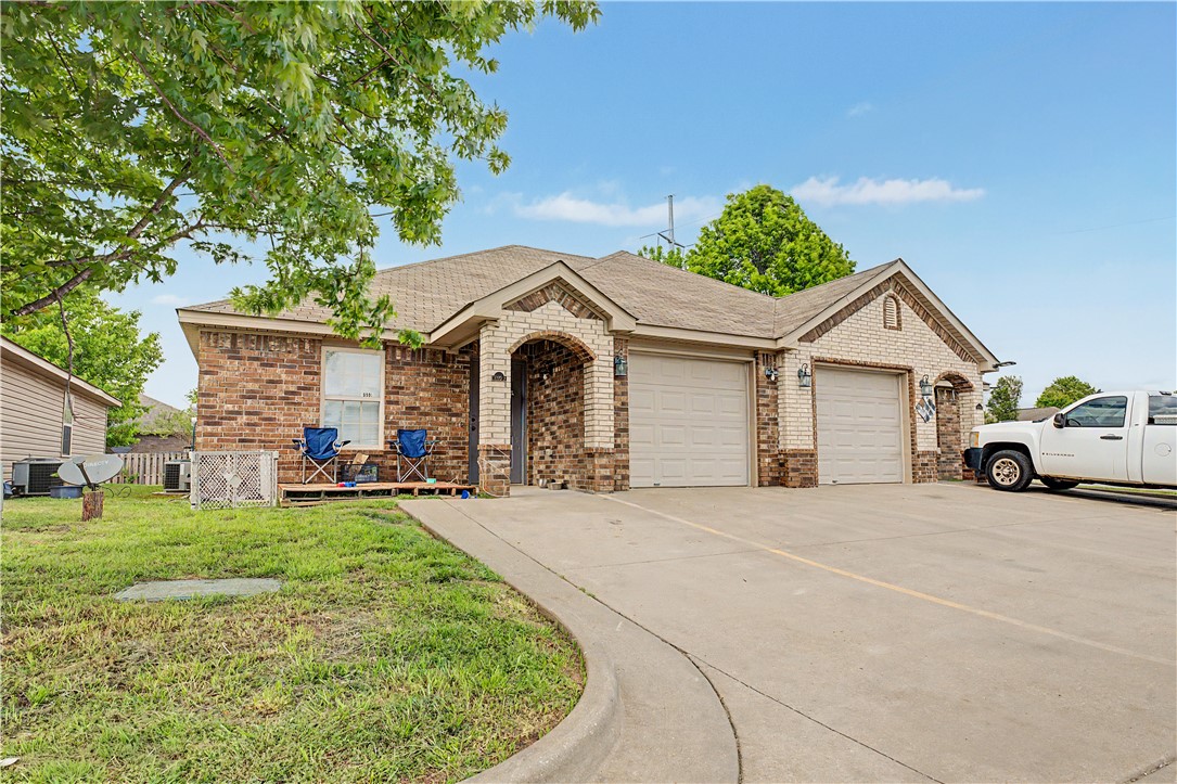 CARRIAGE SQUARE COURT HPR-BENTONVILLE - Residential