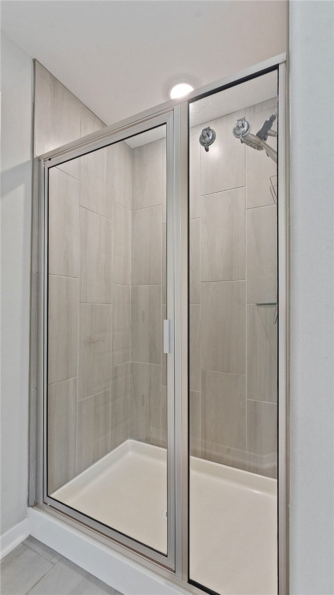 Woodridge Sub Ph Iii & Iv - Residential Lease