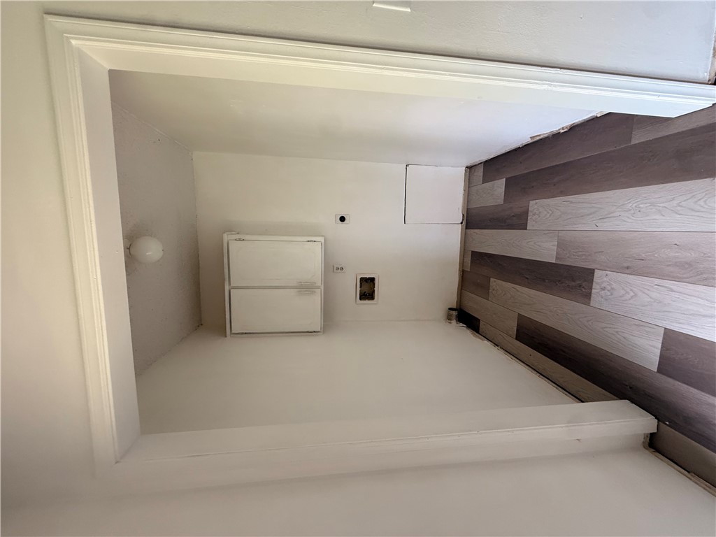 DEBBIES SUB-BENTONVILLE - Residential