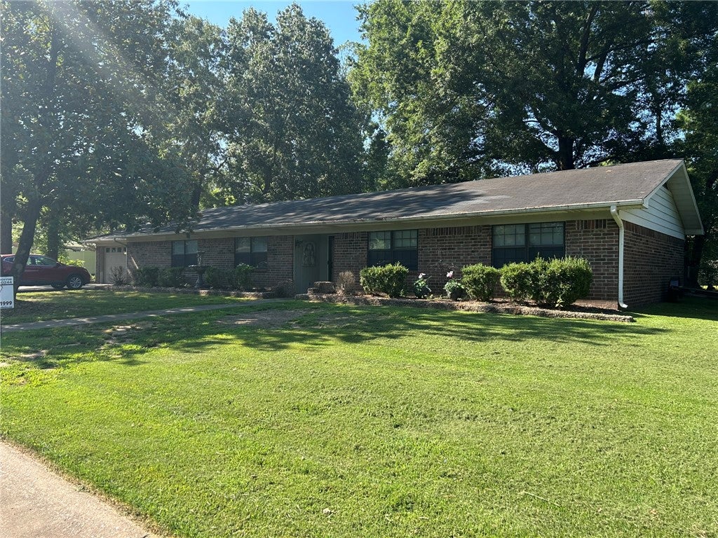 Photo 1 of 19 — 2813 W D Street, Russellville, AR 72801
