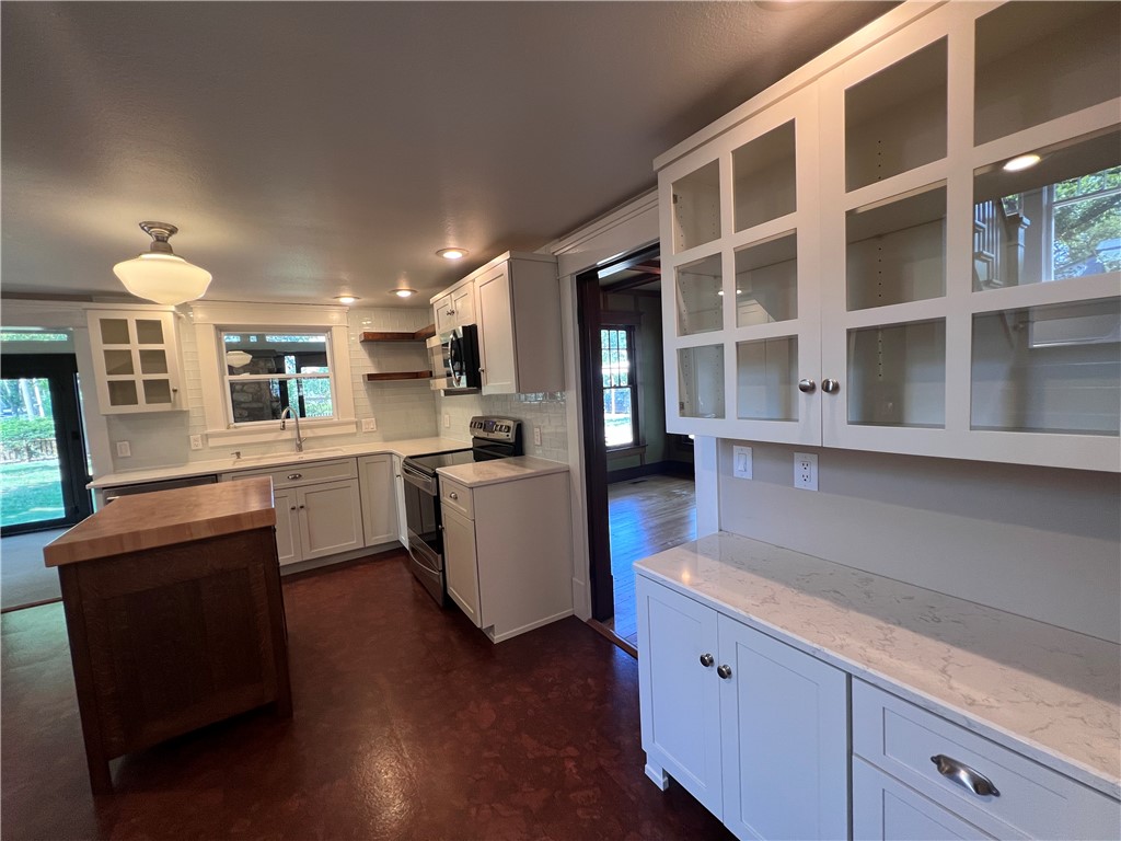 Lefors - Residential Lease