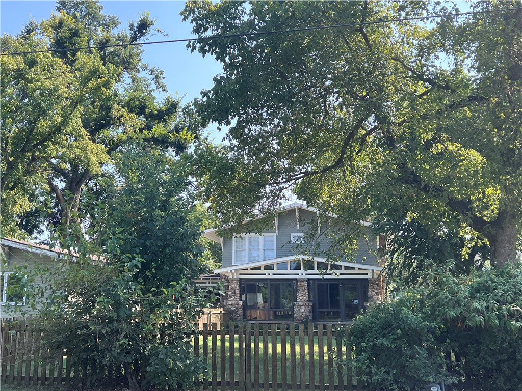 Lefors - Residential Lease