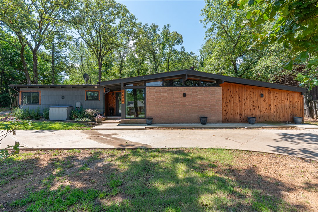 Photo 1 of 60 — 5620 Country Club Avenue, Fort Smith, AR 72903