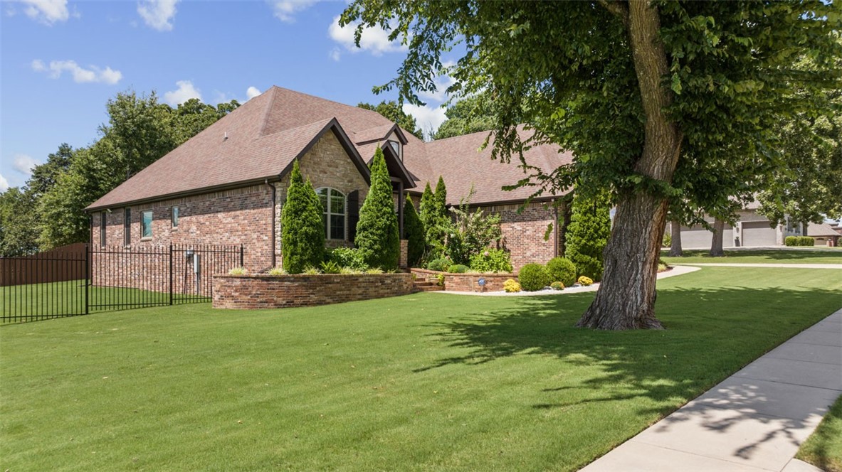Estates At Brush Creek - Residential
