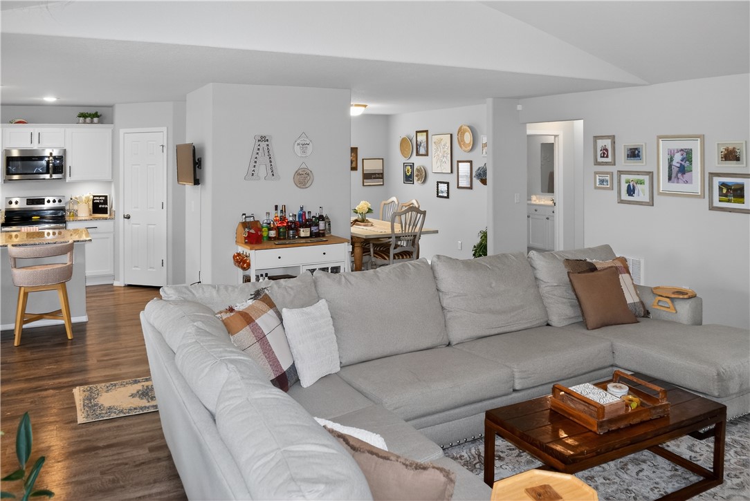 LAKEWOOD SUB PH V-LOWELL - Residential