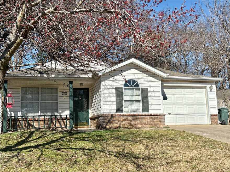 Nice house in a convenient location to shopping, the interstate and more.  Near UofA Bus Route.  Being sold as is.  Well loved and needs a new family.  Sale will be subject to Court approval so keep that in mind when making an offer.