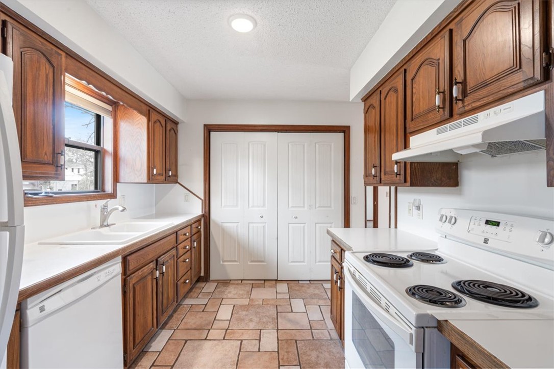 Unit 8 Holiday Island - Residential