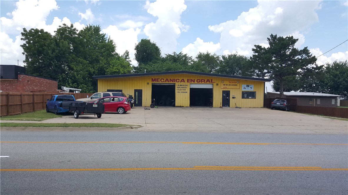 Super 6300 square foot office/warehouse on high traffic street. Good revenue producer. Great price and location.