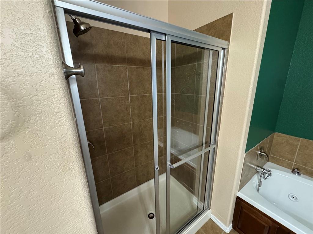 Lakewood Crossing Sub Ph 1 Rogers - Residential Lease