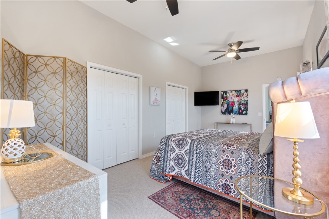 Unit 10 Holiday Island - Residential