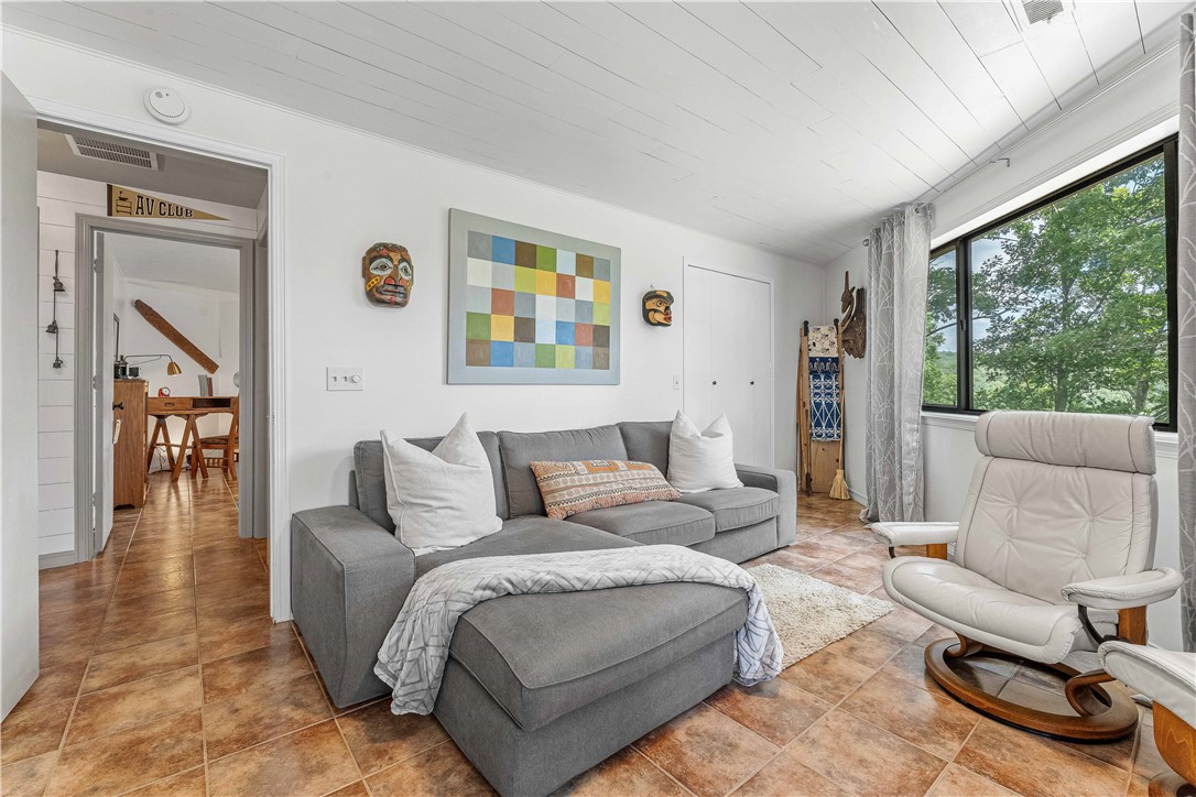 36-21-28-RURAL - Residential