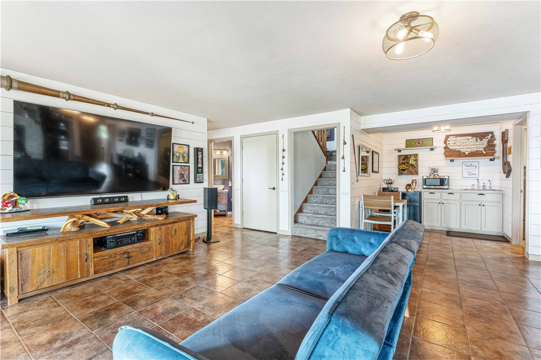 36-21-28-RURAL - Residential