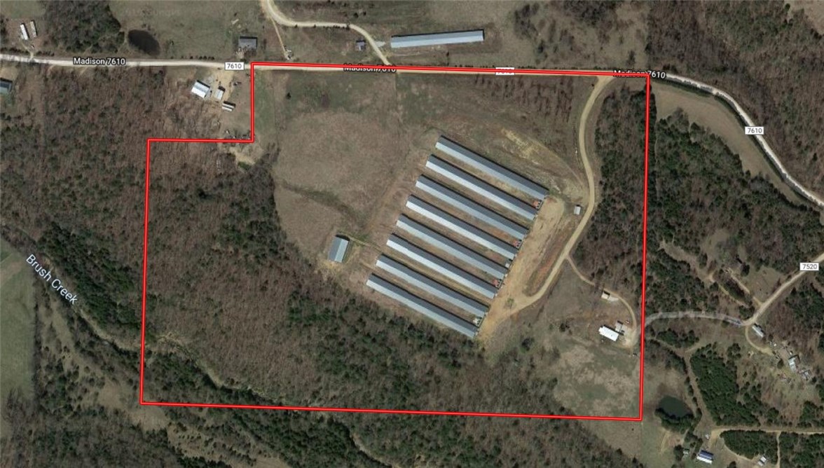Looking for a money maker? Here it is! Gross income $500k annually, natural gas, public water backup to well water. 40k water storage, multiple updates, new well pump in 2019. George's contract for large (7.2 pound) birds. Farmhouse has been updated, has central heat and air, and feels spacious and functional. Barns are all 46x520 built in 2011. America needs farmers and here is your chance. Please don't enter the farm without an appointment and accompanied by an agent. Farmers maintain biosecurity for good animal welfare. Thank you!