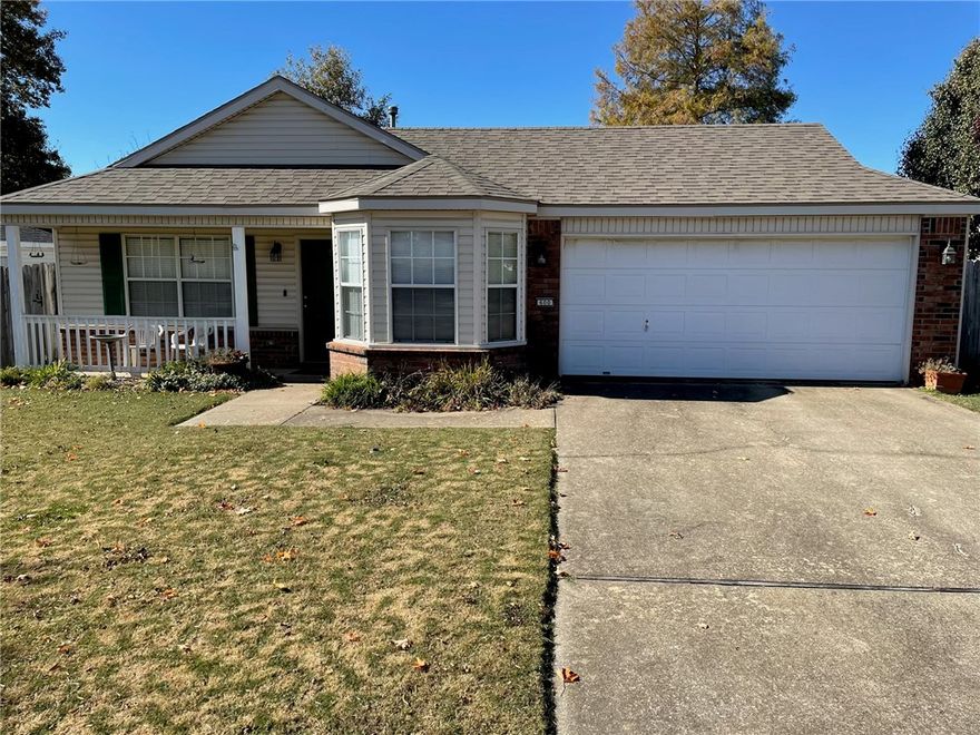 GREAT LOCATION FOR FIRST TIME BUYERS CLOSE TO SCHOOLS, WALMART SUPER CENTER, HOSP. HOME HAS 3 BEDS 2 BATHS AND 2 CAR GARAGE. NEW ROOF, PART OF SIDING 11-25 HVAC REPLACE IN 2019-HOT WATER REPLACED IN 2019.  HOUSE IN IN GOOD CONDITION.