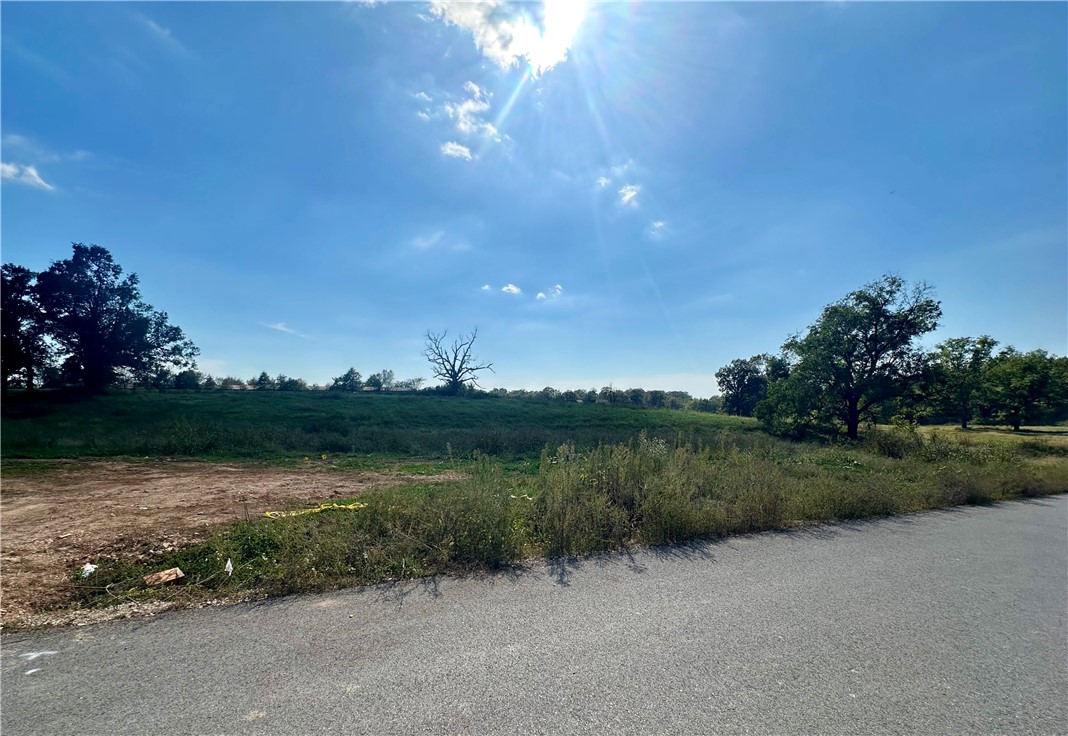 Deer Valley, Tontitown - Land