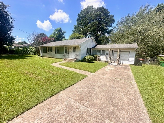 Investor Special ā Prime Springdale Location!
This property offers an incredible opportunity just minutes from downtown Springdale and Northwest Medical Center. Nestled in a desirable location with easy access to shopping and dining, this home sits on a beautiful, spacious lot with a large backyard perfect for future outdoor living.
Home is being sold as is and will require remodeling. The condition and functionality of systems and appliances are unknown, and the HVAC does not appear to be operational.
Whether you're looking to renovate and resell, or create your dream home in a great location, this one has potentialābring your vision and make it your own!