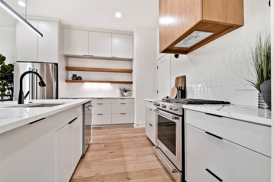 9TH & A HORIZONTAL PROPERTY REGIME-BENTO - Residential Lease