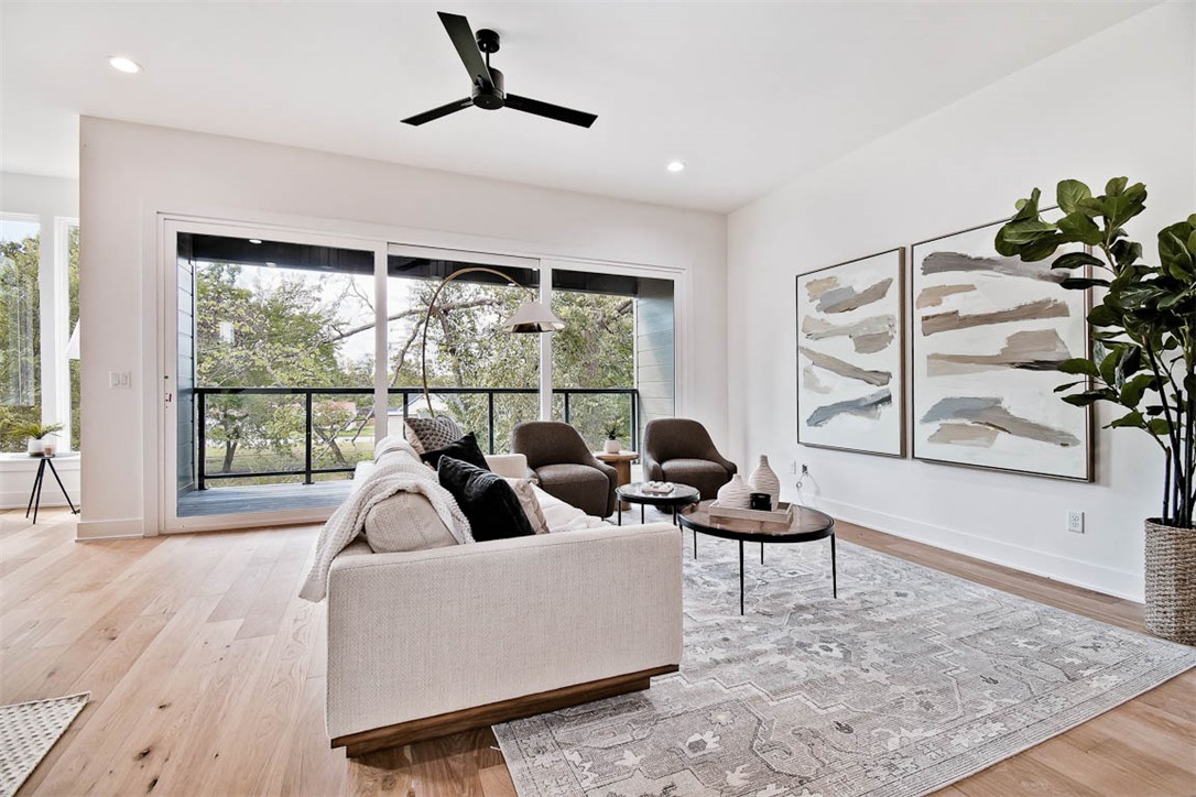 9TH & A HORIZONTAL PROPERTY REGIME-BENTO - Residential Lease