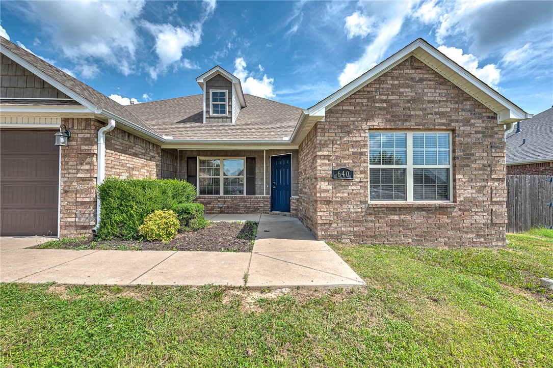 Well-maintained 4-bedroom, 2-bath home in Centerton, just a short walk to Bentonville West High School. This split-bedroom floor plan offers privacy, with a vaulted ceiling in the living room that adds to the open feel. The large eat-in kitchen features beautiful cabinetry and plenty of space for meals. The primary suite includes a walk-in closet, Jacuzzi tub, and separate shower. The backyard is fully privacy-fenced with a patio. Located in an established neighborhood with convenient access to schools, parks, shopping, and Bentonville amenities. A great value with functional space inside and out. New interior paint throughout.