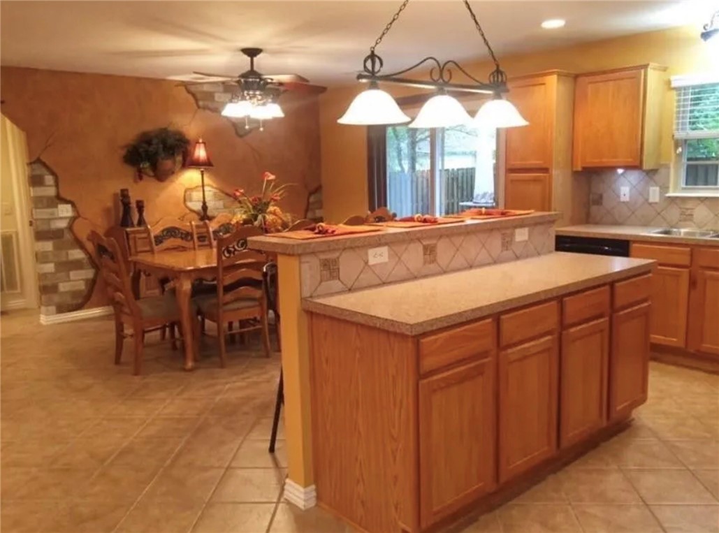 Carriage Square Sub Bentonville - Residential