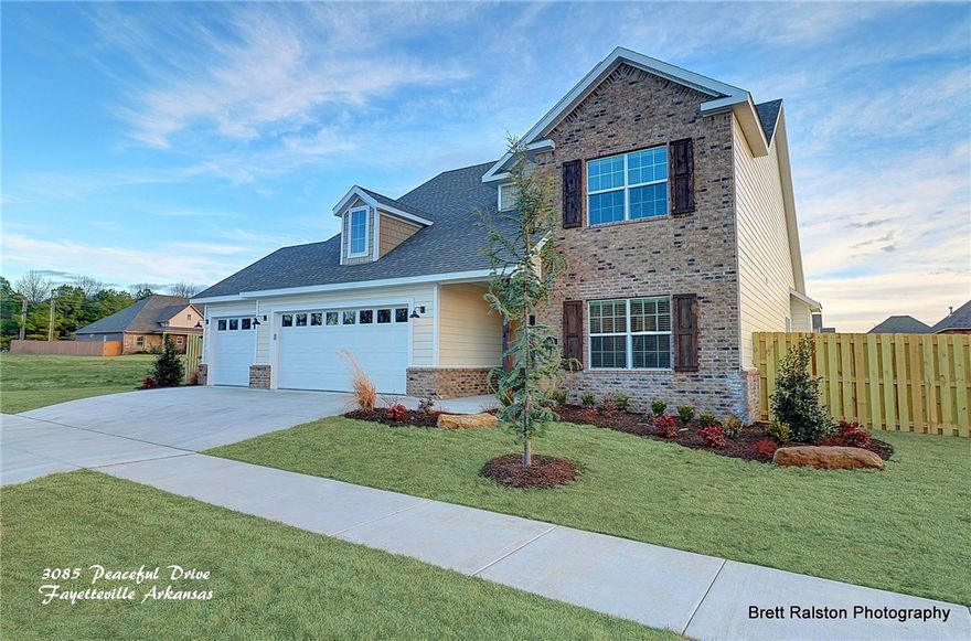New Craftsman Style Homes built by Riggins Construction. This Beautiful 3 Bedroom, 3 Bath home with a Bonus Room is complete with crown molding, hand scraped hardwood flooring, granite counters, SS appliances, low E-windows, security system, plumbed for central vac. Sod & Landscape  Pkg. Riverwalk Subdivision is complete with Fayetteville walking trails, White River Access, breathtaking views, & neighborhood pool!!! Limited 1 YEAR Builders Warranty.  Visit the model home at 3085 Peaceful Today! ( Model Home is for sale )