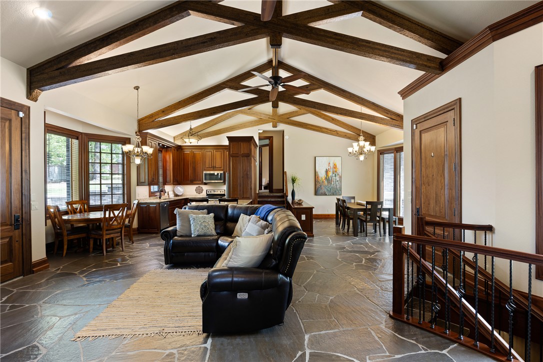 NORTHRIDGE PH III - Residential