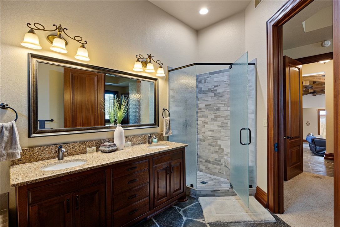 NORTHRIDGE PH III - Residential