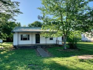Country Charm!! This quaint 2 bedroom 1 bath home sits in the small community of Hunt. Original Hardwood floors, new tile flooring in the bathroom, kitchen cabinets have been freshly painted as well, not to mention owners have refurbished Tin to use for the wall coverings in the master bedroom. Call today to schedule your showing!!