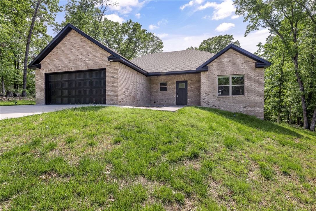 This pristine family home offers a bright and airy living experience. Featuring three bedrooms and two bathrooms, the spacious layout is bathed in natural light. Enjoy a tranquil and private backyard with serene tree views, complemented by friendly neighbors. The community boasts exceptional amenities, including a pool, lake, golf course, gym, and sports courts. Plus, outdoor enthusiasts will love being just five minutes from the renowned Back 40 trails for hiking and biking. Please note that this Home is no Pets.