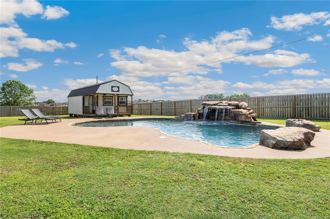6108 SW Lee Lane