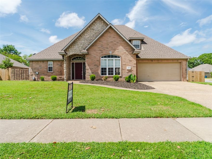 College Place Subdivision! 4 bed 2.5 bath home situated on large corner lot. Super location! Close to trails, eateries, I49 and the new Walmart campus. Hearth room, formal living area, built ins throughout. Laundry room with sink and storage. 2nd level has 3 large bedrooms and full bath with dual vanities. Master suite is on main level with dual vanities, jacuzzi, & standalone shower. You will love the floor plan and design of this home. Lots of natural light. All adult occupants must complete application.  $50/person to apply. Pets considered with additional deposit. See MLS 1323141 for sale. Property will be taken off market FOR SALE if accepted Lease.