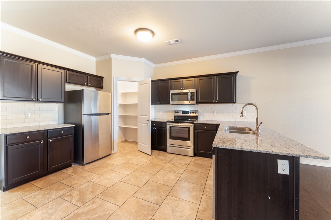 Shadowbrooke At The Peaks ll Hpr Rogers - Residential Income