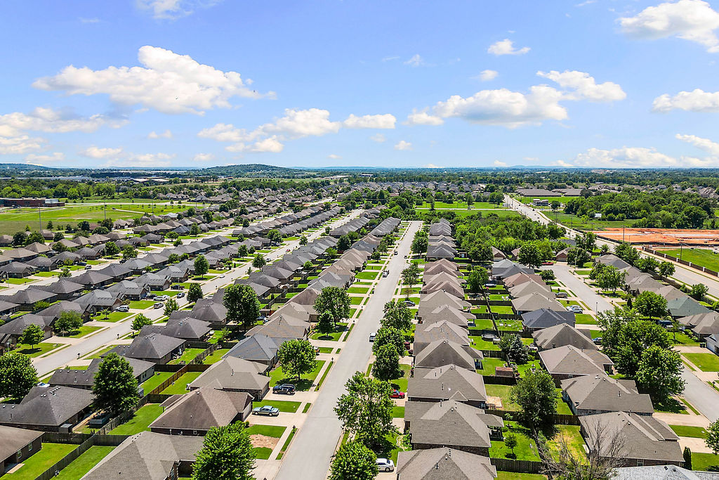 Bellview Residence Add Ph 1 Rogers - Residential