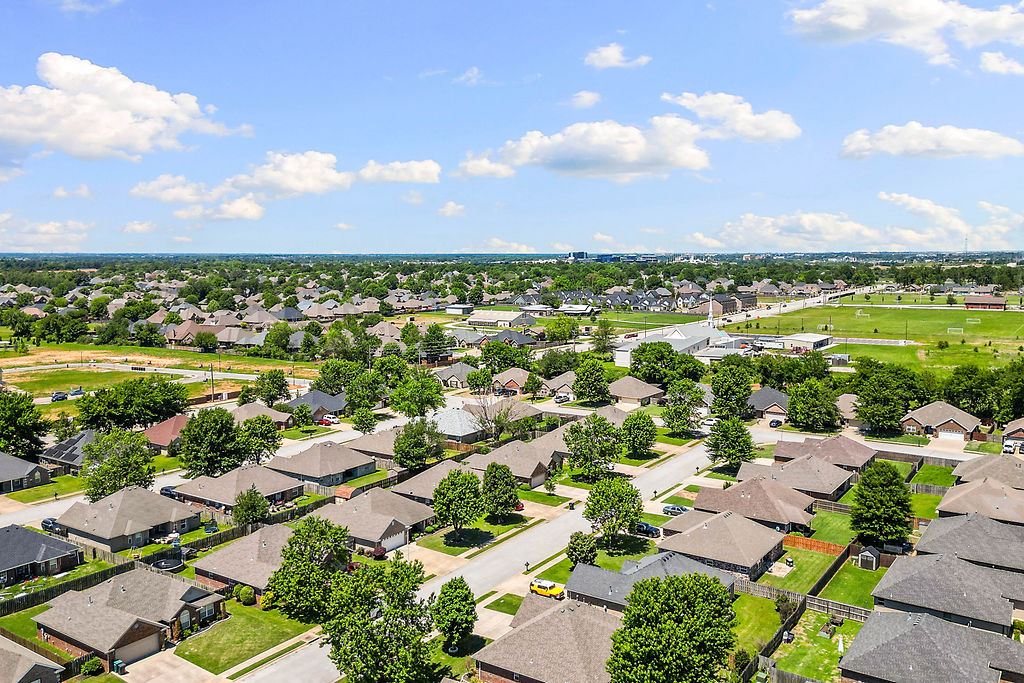 Bellview Residence Add Ph 1 Rogers - Residential