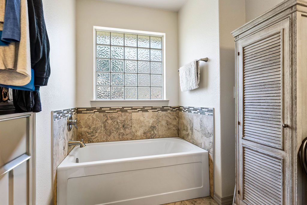 Bellview Residence Add Ph 1 Rogers - Residential