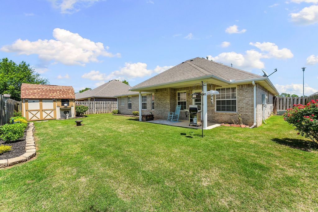 Bellview Residence Add Ph 1 Rogers - Residential