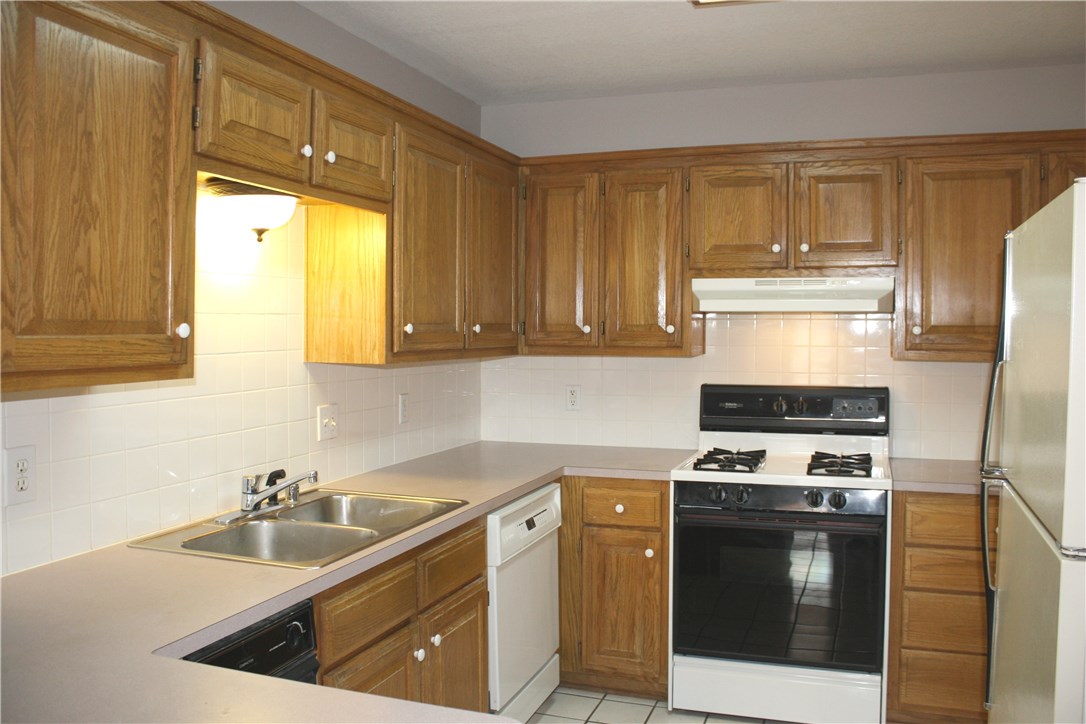 Chapman Hills Sub - Residential Lease